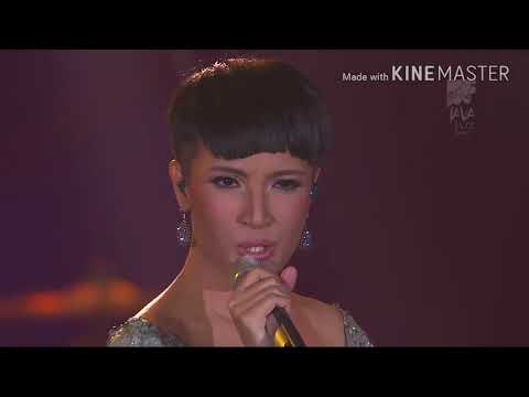 Lea simanjuntak and charice pempengko.... I H N AND I W A L Y