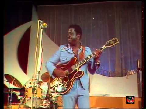 1975   Baby Please - Mighty Joe Young (Live video)