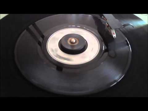 Living in a box - Living in a box radio edit - 7" France