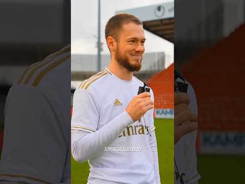 He knows a lot!! 🤔 #nahimsky #erkenneden #fußball #sport #findtheporn