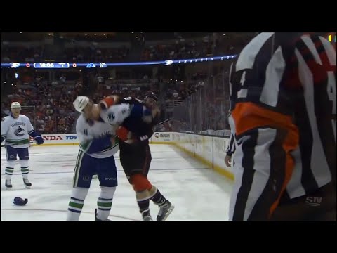 Brandon Prust vs Clayton Stoner