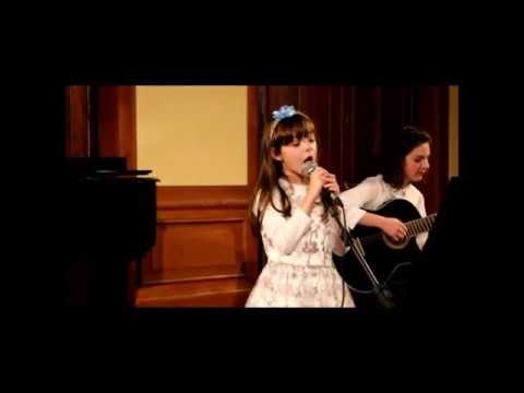 MusiLar - "Lilás", interpretada pela aluna Laura Mascarello