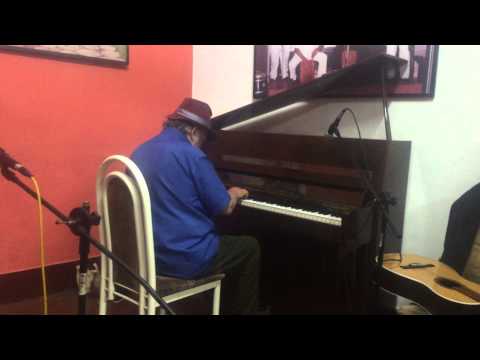 Lucho Neves Bengoa -  Paloma - La casa de Pepe Villalobos