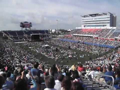 Calvary Chapel Fort Lauderdale  Easter Service WAVE at FAU Stadium (not in HD, sorry)