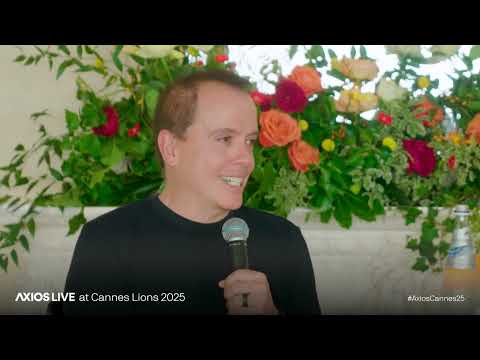 Axios' Sara Fischer in conversation with TelevisaUnivision's Daniel Alegre