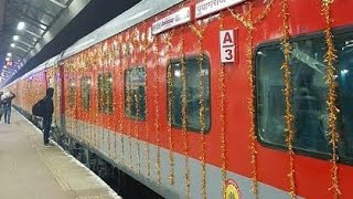 SUPER FAST RAJDHANI EXPRESS(12314-  NEW DELHI - SEALDHA )  EARLY MORNING CROSSING KUMARDUBI  STATION