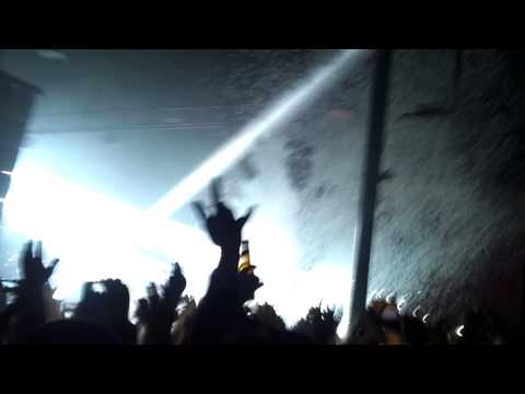 Calvin Harris Intro (I'm Not Alone w/ Spaceman) live in El Paso,Texas 3/8/2013