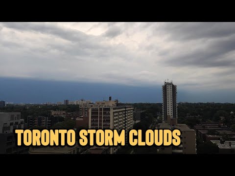 Timelapse Shows Intense Storm Clouds Over Toronto || WooGlobe