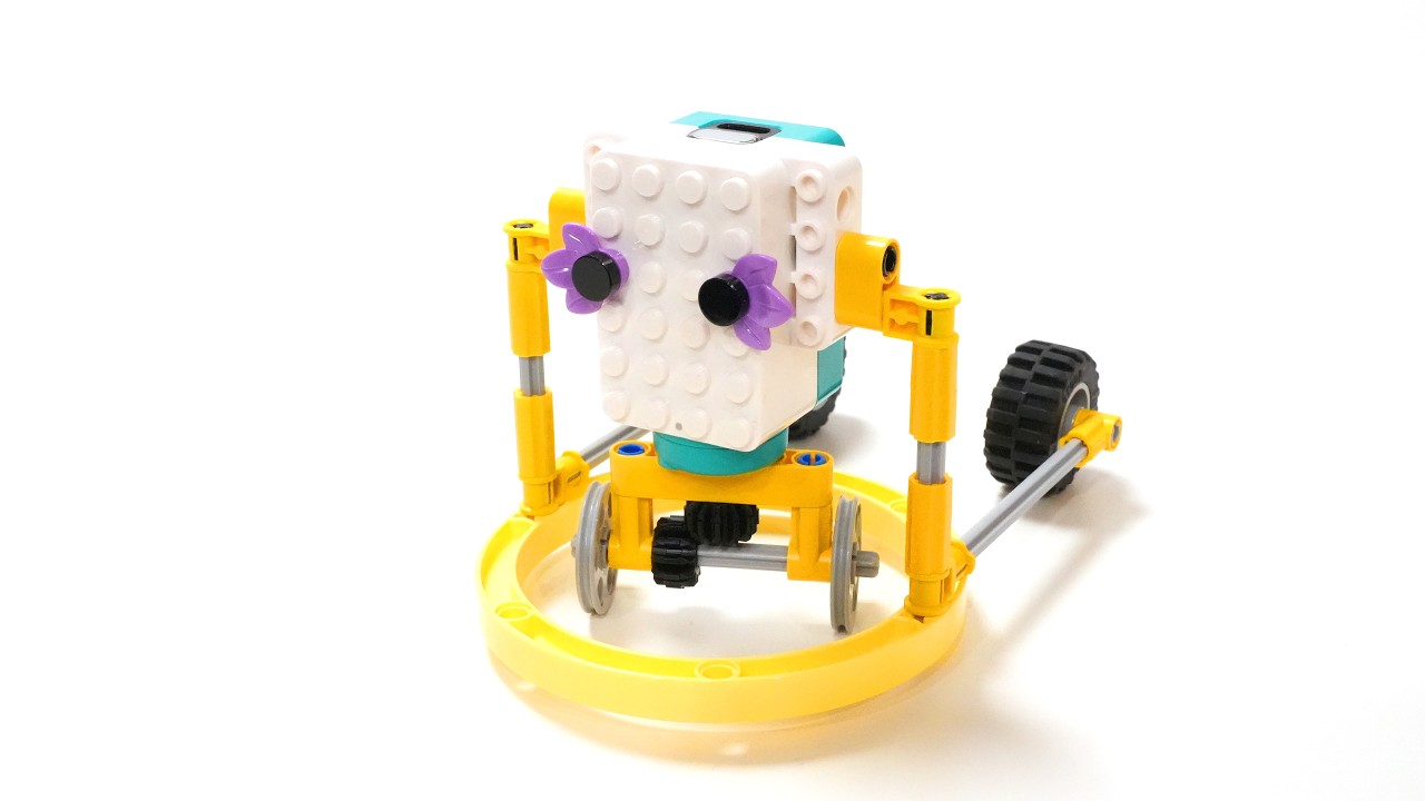 Turning at the Wall / 壁で方向転換 : LEGO Science