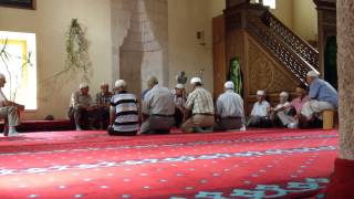 preview picture of video 'Rugăciune la Moscheea „Esmahan Sultan” din Mangalia'