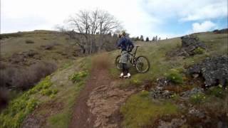preview picture of video 'Mountain Biking the Syncline near Hood River OR, April 2012'