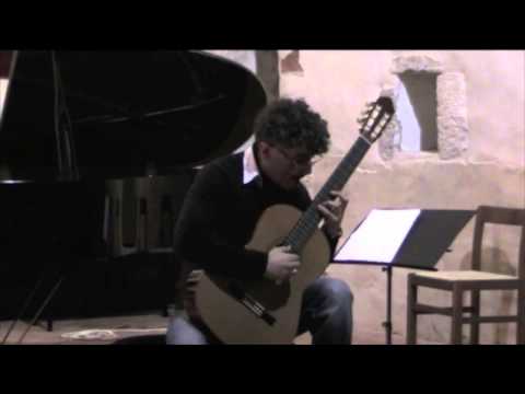 Antonio D'Alessandro plays Tango en Skaï by Roland Dyens