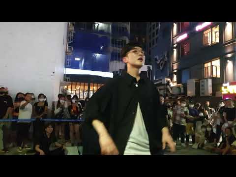 20220814 215012 YuKagawa#유카가와,HyoJin#김효진,ShinHwa#강신화&ChanWook#이찬욱 Hongdae Busking 홍대 버스킹 #SnowHorse