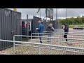 Supporters gaan het stadion in