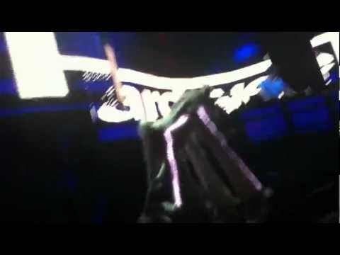 Hardwell- Heads Will Roll (A-Trak Remix) Mashup LUCKY 2012