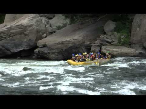 1600 cfs - Double Z Rapid - New River Gorge, West Virginia
