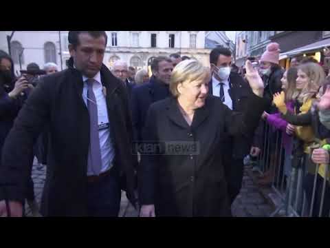 Klan News - Merkel vizitë lamtumire në Francë, merr titullin e lartë nga Macron