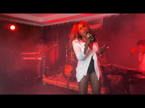Yaa Jackson Ginger Live Band Performance