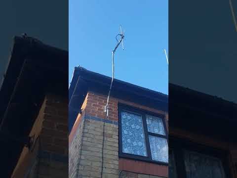 Storm malik hitting the UK my antennas holding well 26mu876 City of Leeds .