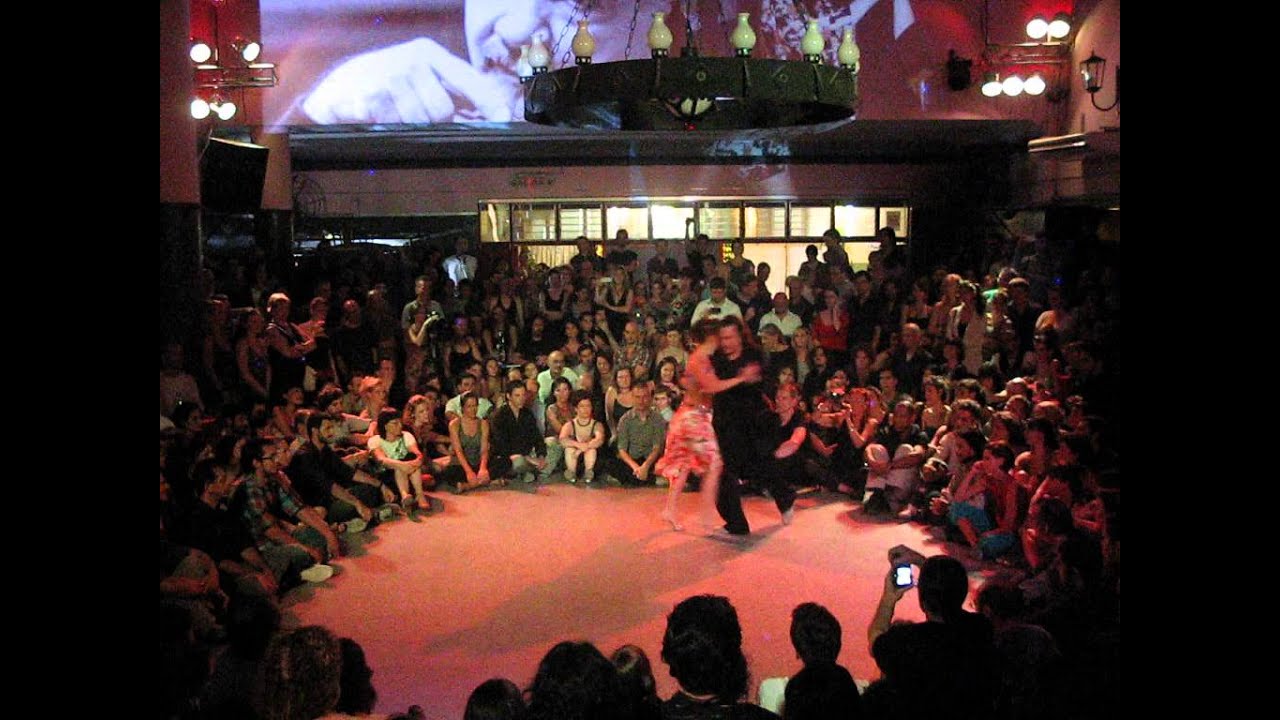 MARIANO "CHICHO" FRÚMBOLI y JUANA SEPÚLVEDA en Viva La Pepa! Milonga (4/5)