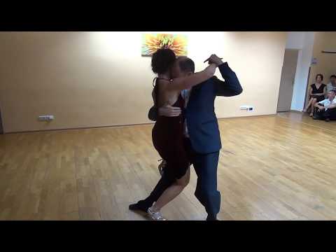 Ivana Balková & Nikita Gerdt perform tango vals at Tango Camp Bailemos 10/08/2019