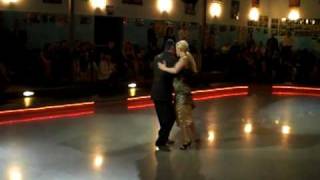 Sergio Natario y Alejandra Arrue performance en Milonga Criolla a Como
