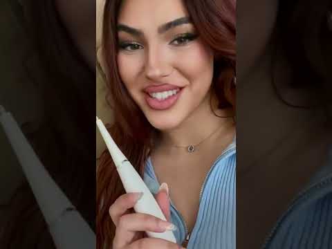 Nina zeigt uns, wie sie dank Dr.Bright in 5min weiße Zähne hat