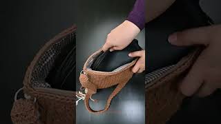 Café With Straps Schultertasche aus Makramee