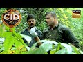 Jungle की झाड़ियों में से Daya ने पकड़ निकाला 