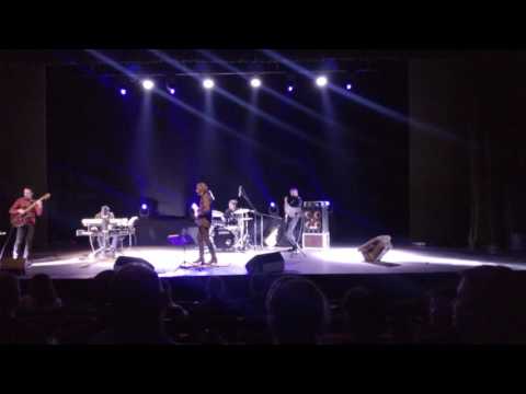 Adrian Nour & band 2