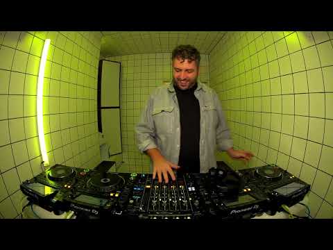 Slow Motion - Fabrizio Mammarella | HÖR - January 18 / 2024