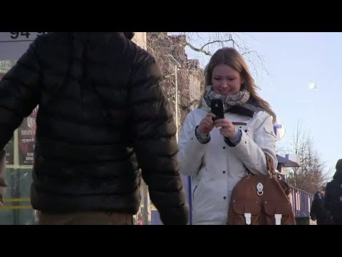 Johans sexiga stolpdans - Snurra flaskan (TV4 Play)