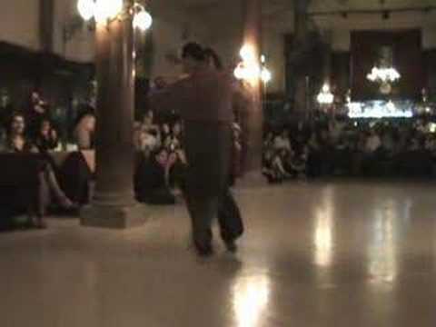  Giselle Anne  and  Gustavo Naveira  are  dancing  to  the  vals  "  Viejo Portón  "