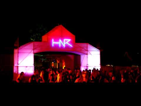Li-Z @ Q-Base 2011 [Hit 'n Run The Sanctuary Stage]
