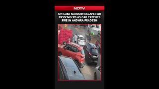 Download lagu On Camera, Narrow Escape For Passengers As Car Catches Fire In Andhra Pradesh mp3 Download lagu On Camera, Narrow Escape For Passengers As Car Catches Fire In Andhra Pradesh mp3