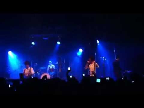 Brendon Urie Imitating Eric Nally of Foxy Shazam