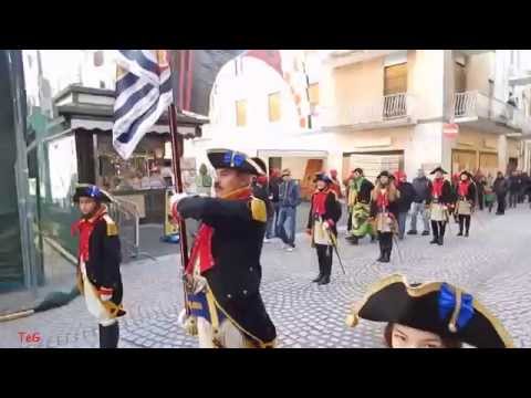 Gruppi storici e pifferi in via Palestro - Carnevale Ivrea 2014