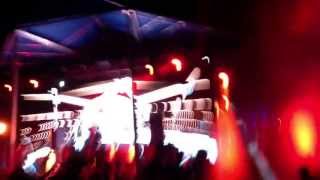 Armin Van Buuren ft Aruna - Won&#39;t Let You Go (Live @ Ocean Club Boston 5.26.2013)