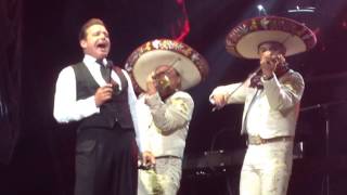 Y - De Qué Manera Te Olvido -  Luis Miguel - Monterrey 2013