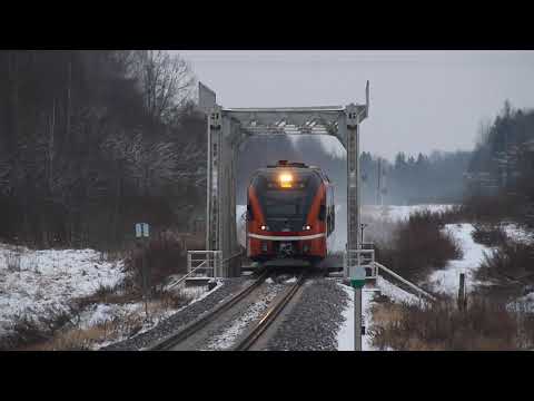 Stadler Flirt DMU 2428 passing Kärkna station