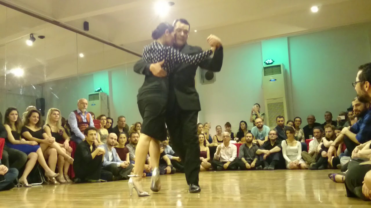 Alejandro Aquino & Natalia Hills. De Pura Cepa - Anibal Trolio. Milonga El Huracan.  02.12.2017