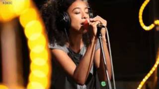 Corinne Bailey Rae and Paul Weller How Sweet It Is