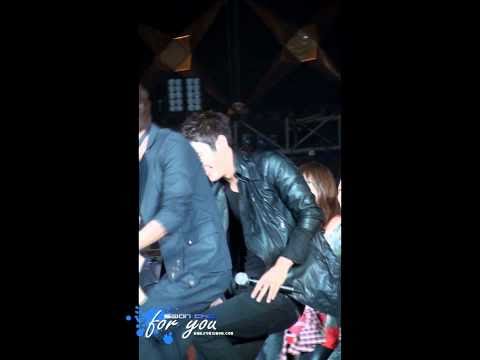 [Fancam - Main Siwon] 100911 SM Town Live  10 in Shanghai - Talk, Miracle, Sorry  Sorry