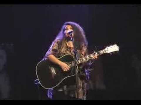 download lagu mp3 mp4 Lolita Carbon Concert, download lagu Lolita Carbon Concert gratis, unduh video klip Lolita Carbon Concert