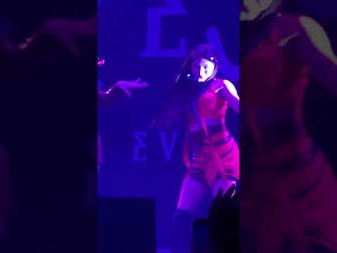 200308 EVERGLOW - Single Ladies (Put a Ring on It) (Beyoncé cover) (Yiren focus)