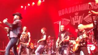 Run featuring Blackjack Billy, Doc Walker and the Roadhammers