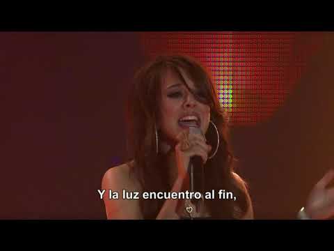 Danna Paola - Pequeños gigantes - Veo en ti la luz