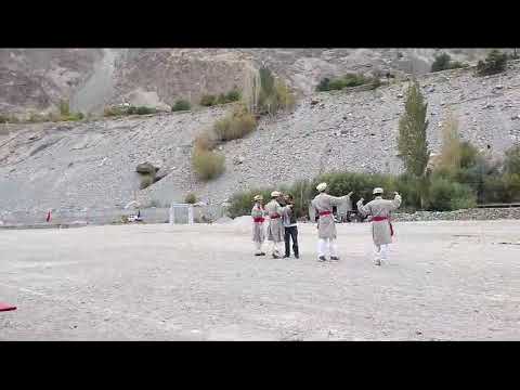 Balti Gazal by yangar boys Turtuk village.Musicain Ab.Hamid and party Turtuk.