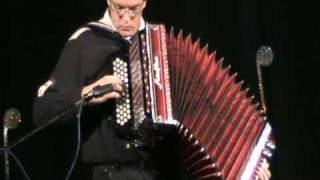 preview picture of video 'Samuele Listuzzi in un purpuri di brani a Fisarmonicissima Comeglians 29-10-2010'
