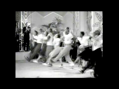 The Big Apple Contest with Frankie Manning and Whitey's Lindy Hoppers ♫ Audio Resynced